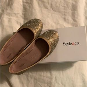 Style & Co gold flats
